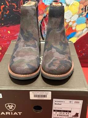 Ariat Wexford Waterproof Camo Suede Chelsea Boots